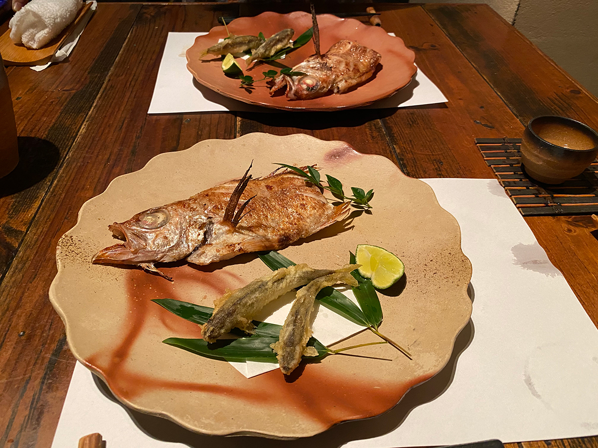 Céramique Bizen et poissons grillés